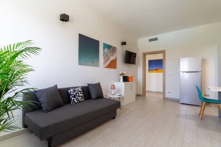 Apartamento entero, Apartamento vacacional 'Le Scuderie 11' con piscina compartida, jardín compartido y Wi-Fi in Galatone, Provincia de Lecce