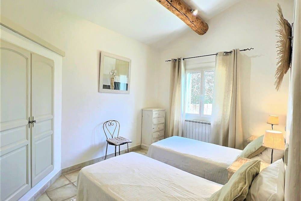 In Provence, tegenover Luberon, Een Kleine Hoek Van Paradijs, Privé Villa Voor 6 Pers in Cabrières-d'Avignon, Parc naturel régional du Luberon