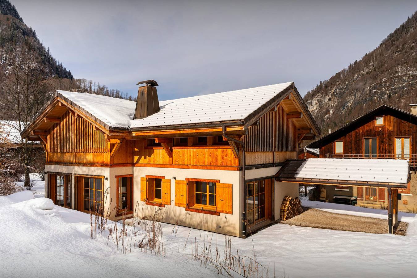 Contemporary chalet for 13 in scenic mountain village - Ovo Network in Sixt-Fer-à-Cheval, Bonneville region