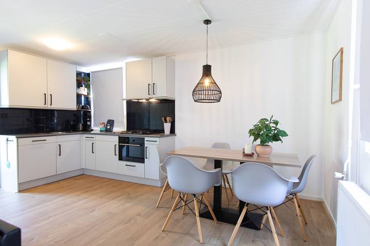 Bungalow für 6 Personen, mit Pool und Terrasse sowie Garten in Friesland - 3