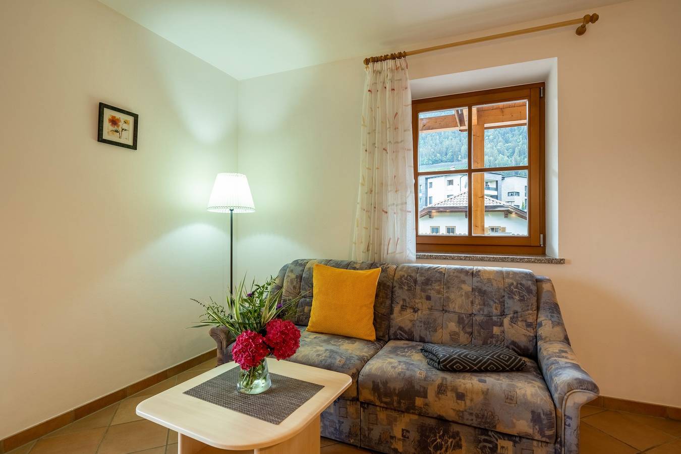 Ganze Wohnung, Ferienwohnung 'Stettnerhof Laugen' mit Bergblick, Terrasse und Wlan in Völlan, Lana