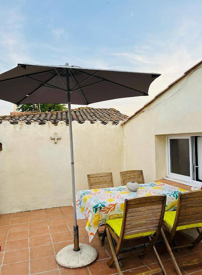 Location de vacances pour 6 personnes, avec Terrasse à Peyriac-Minervois