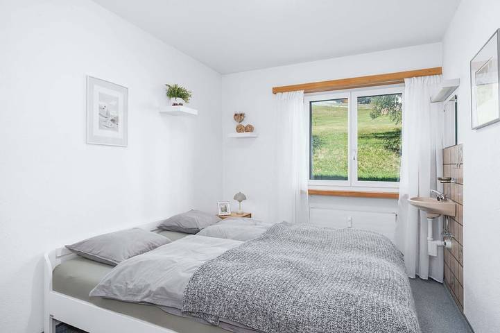 Apartamento entero, Davos 2Br Apartment with Parking & Large Private Balcony in Davos Platz 1, Davos