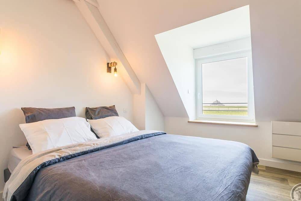 Encantadora casa cerca de Mont St-Michel, 3 habitaciones, jardín cerrado in Ardevon, Pontorson