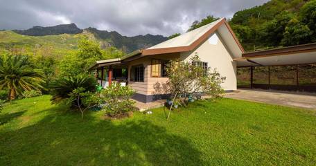 Cottage pour 2 personnes, avec vue ainsi que terrasse et jardin dans Polynésie française