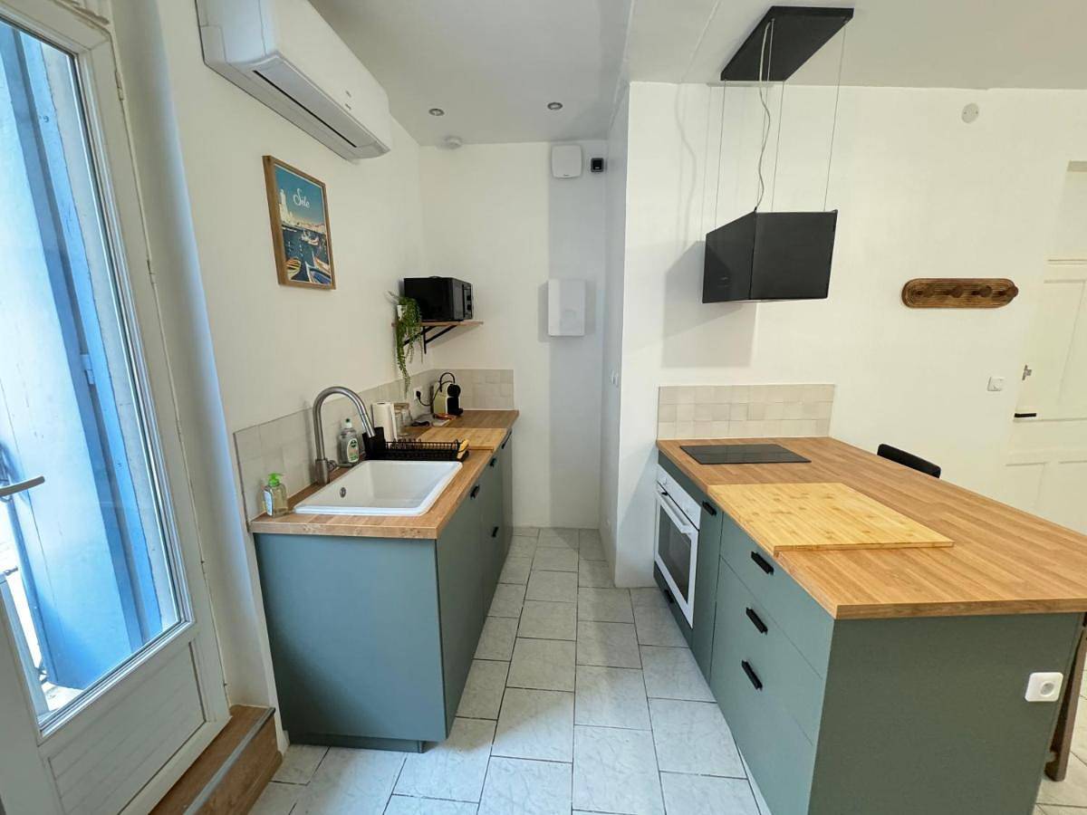 Appartement entier, One-Bedroom Apartment in Sète, Côte méditerranéenne (France)