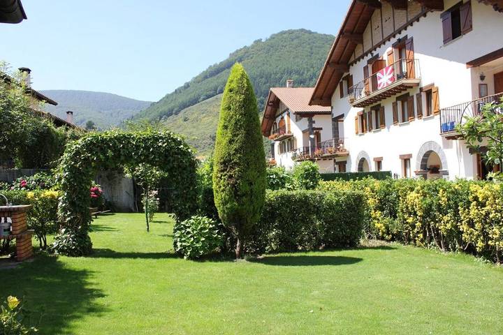 Casa rural para 12 personas, con jardín y vistas en Pirineo Navarro - 4