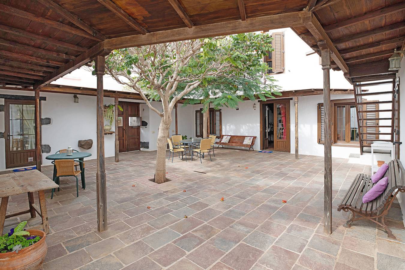 Ferienhaus mit Bergblick, Balkon & Wlan in Los Valles, Teguise