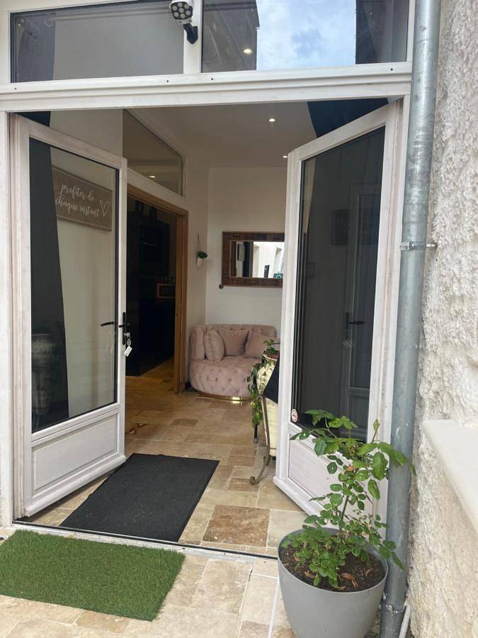Gîte pour 2 personnes, avec jardin et sauna ainsi que vue et piscine, animaux acceptés à Saint-Avertin - 3