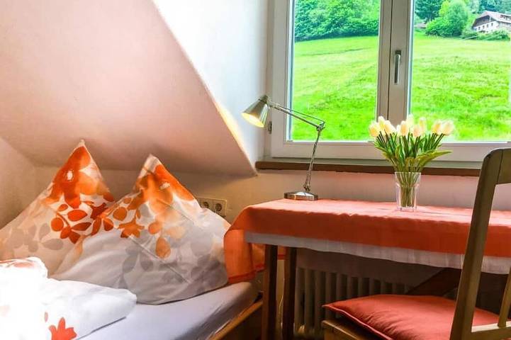 Ferienwohnung für 7 Personen, mit Balkon und Whirlpool sowie Garten in Kleines Wiesental - 3