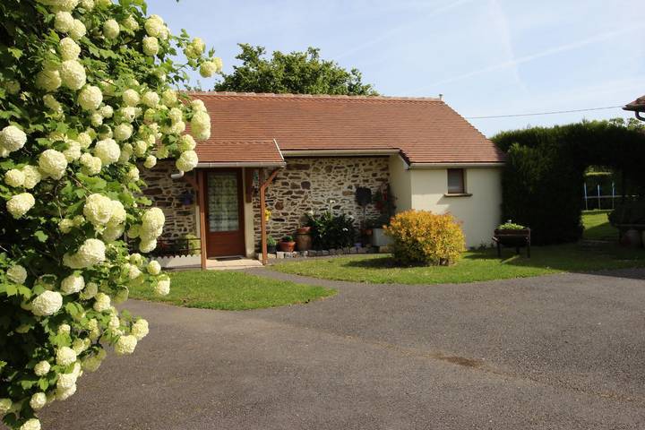 Gîte pour 3 personnes, avec Terrasse et Jardin