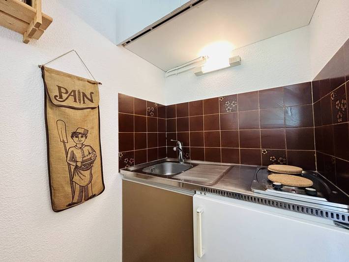 Ganze Wohnung, Gemütliches Studio m. Bergblick, Südbalkon, Parken, nahe Skilift/Bus, ruhige Lage in Le Monêtier-les-Bains, Serre Chevalier