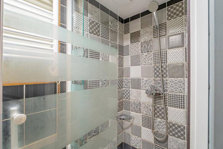 Apartment with Balcony in Bordeaux, Bordeaux und Umgebung