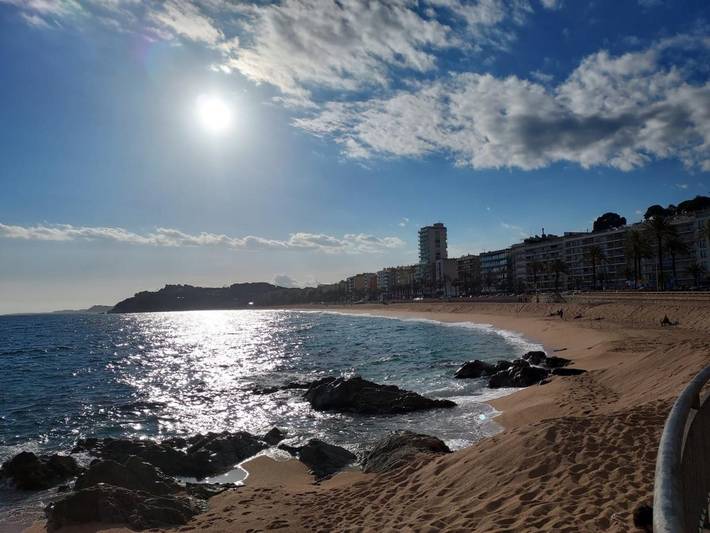 Ganze Wohnung, Apartment am Strand in Lloret de Mar, 1 Schlafzimmer für 2-4 Personen in Central Lloret de Mar, Lloret de Mar
