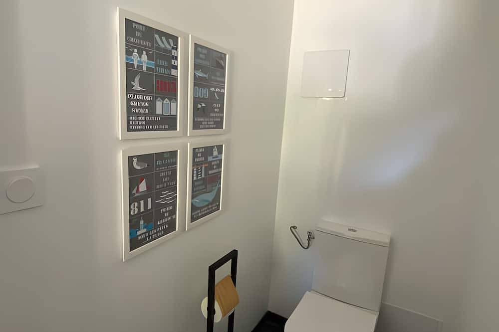 Chambre d’hôtes « Chambre 2 Côté Port » avec terrasse privée, jardin commun et Wi-Fi in Kerjouanno, Arzon