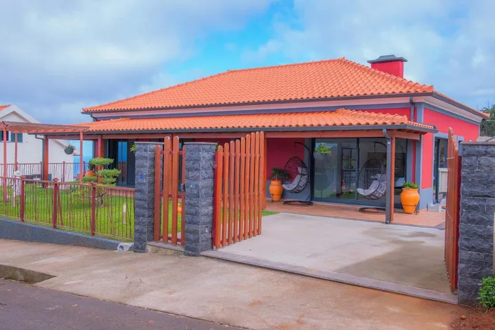 Villa für 6 Personen, mit Ausblick und Garten - 1