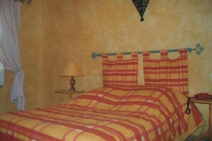 Location de vacances pour 15 personnes, avec jardin et terrasse, animaux acceptés à Cheval-Blanc - 2