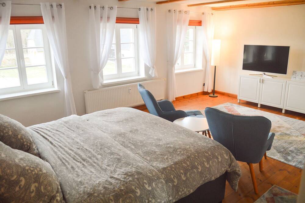 Ganze Wohnung, Gutshaus Neu Necheln - Ferienwohnung in Brüel, Ludwigslust-Parchim