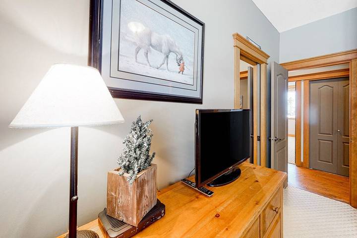 Vacation rental for 10 people, with balcony and hot tub in Big White