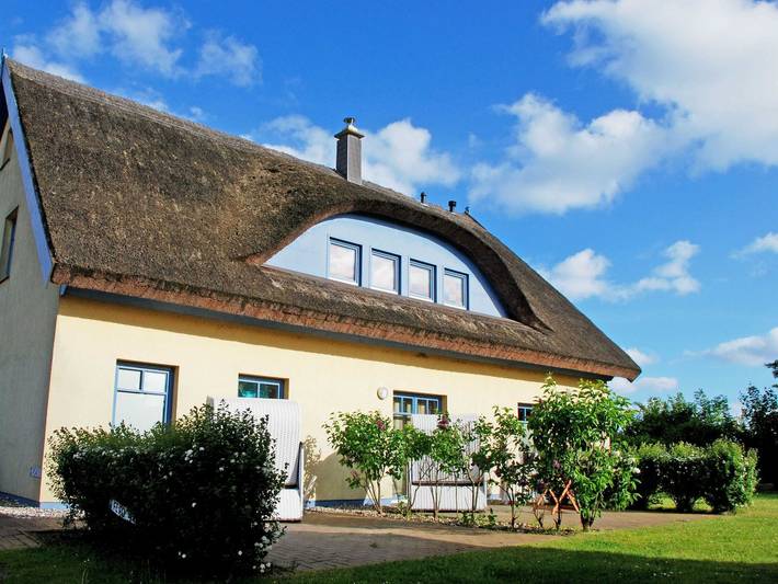 Ferienwohnung für 3 Personen, mit Terrasse und Garten in Lobbe - 3