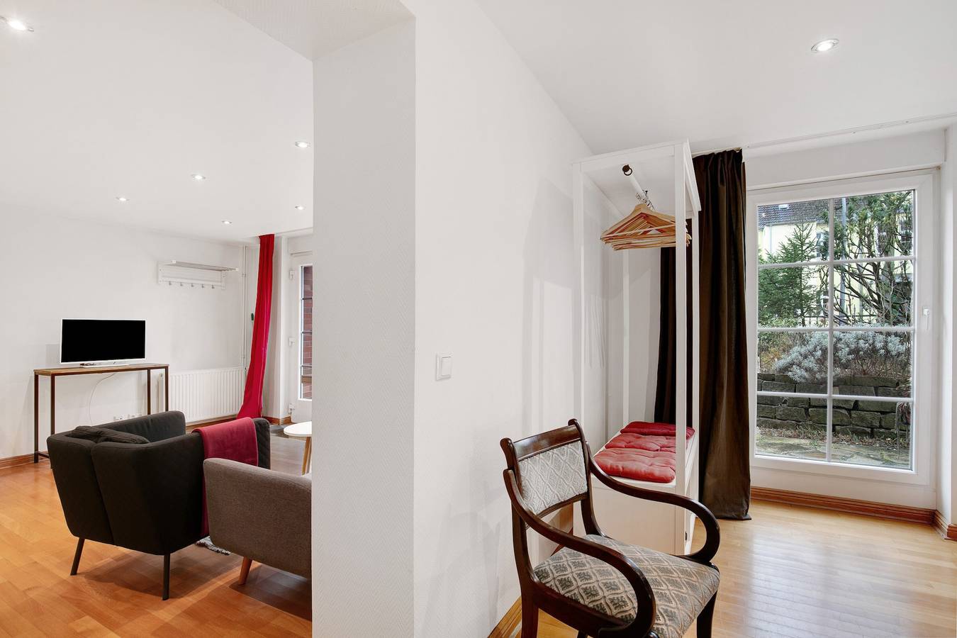 Appartement 'Grüne Oase In Der Großstadt' met Privé Terras, Eigen Tuin en Wifi, foto 12