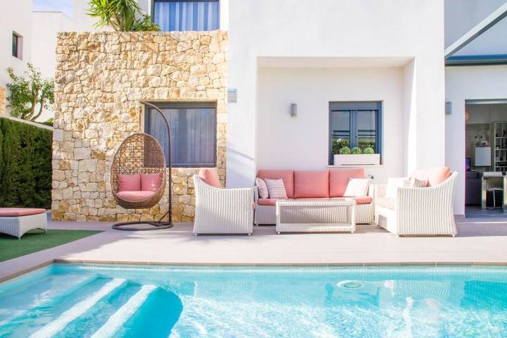 Casa rural para 6 personas, con vistas al lago y piscina además de jardín y vistas en Rojales - 2