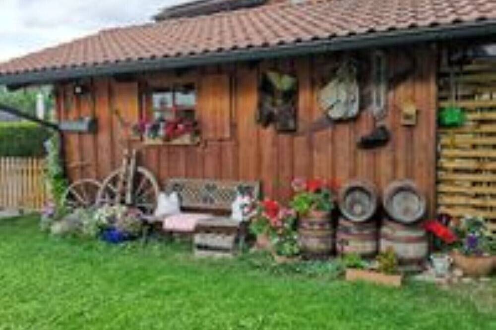 Ferienhaus 6 Personen, barrierefrei, eingezäunter Garten, Whirlpool, Gartensauna in Nesselwang, Bayerisch Schwaben
