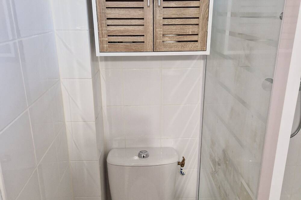 Entire apartment, Très Jolie Studio Pour Curiste au Cœur de la Station Thermale in Vals-les-Bains, Parc naturel régional des Monts d'Ardèche