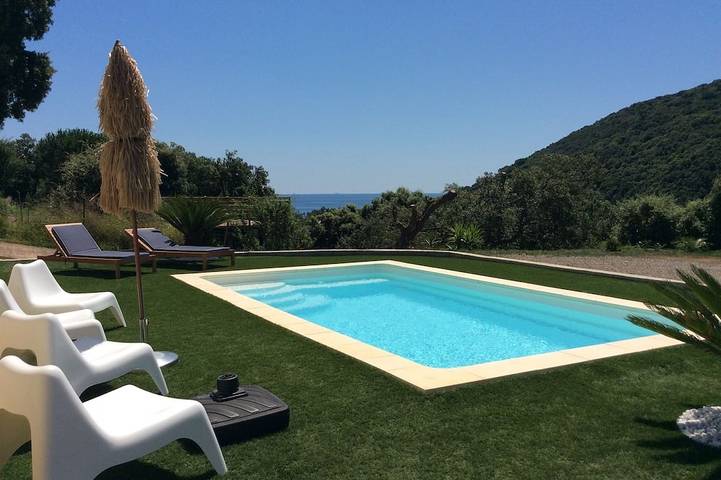 Villa pour 6 personnes, avec terrasse et jardin