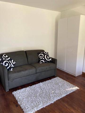 Gîte pour 8 personnes, avec vue ainsi que piscine et jardin, animaux acceptés à Saint-Pons (Alpes-de-Haute-Provence) - 4