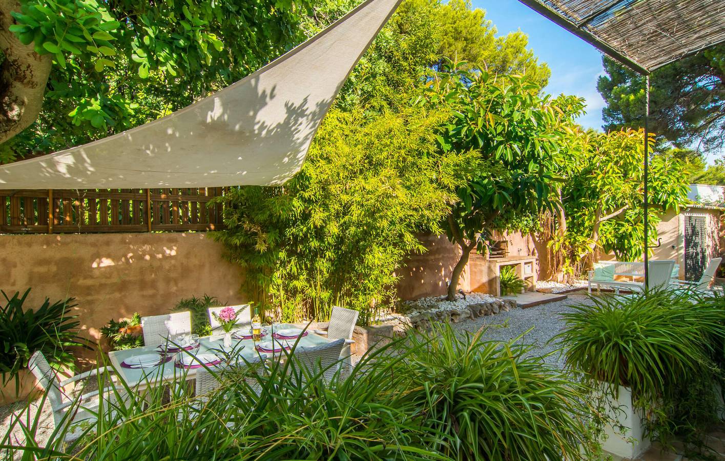 Gemütliche Strandwohnung mit Terrasse und Grill in Son Moll, Capdepera