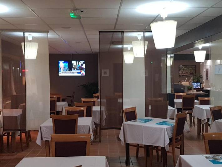 Hôtel pour 4 personnes, avec jardin à Saint-Gervais-la-Forêt - 2