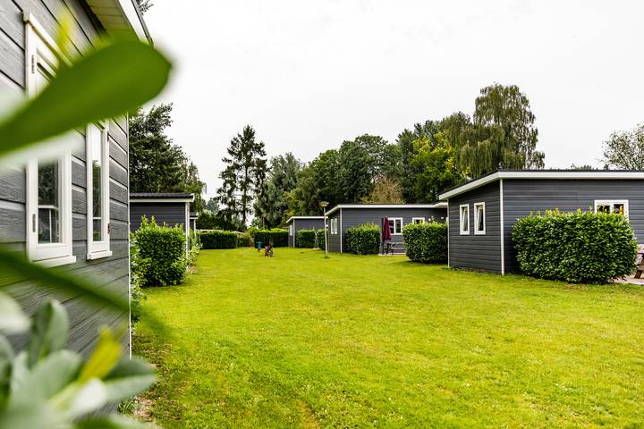 Chalet für 30 Personen, mit Balkon/Terrasse und Terrasse - 1