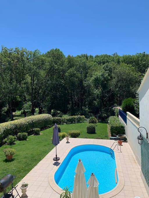 Location de vacances pour 8 personnes, avec terrasse ainsi que piscine et jardin, animaux acceptés à Pons - 2