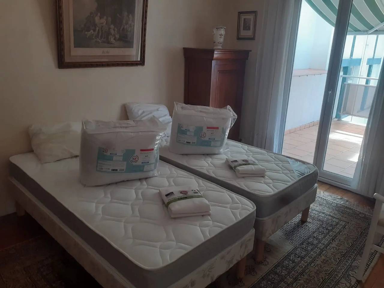 Apartamento entero, Apartamento en Saint-Jean-de-Luz con vistas a la montaña, terraza privada y Wi-Fi in San Juan de Luz, Region de Bayona