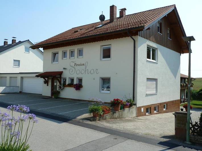 Gästehaus für 2 Personen, mit Garten und Ausblick in Aidenbach