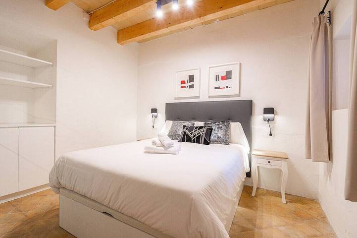 Entire apartment, Vintage Palma Palace (Superior 3) by Priority in Palma Old Town, Palma