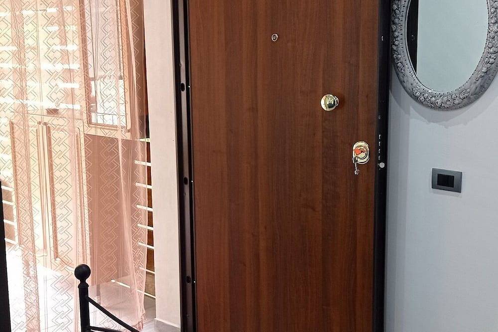 Guest House L'orto di Antonio, surrounded by greenery a few steps from the sea in Centola, Cilento