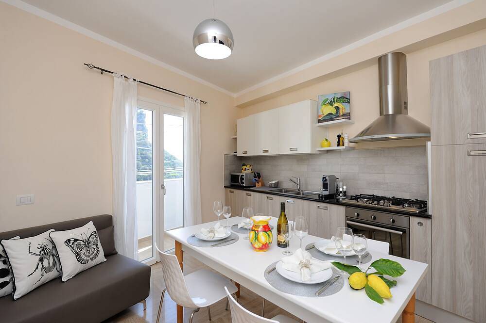 Ganze Wohnung, Zitrone in der Luft - Boutique Holidays Apartment in Pontone, Amalfiküste