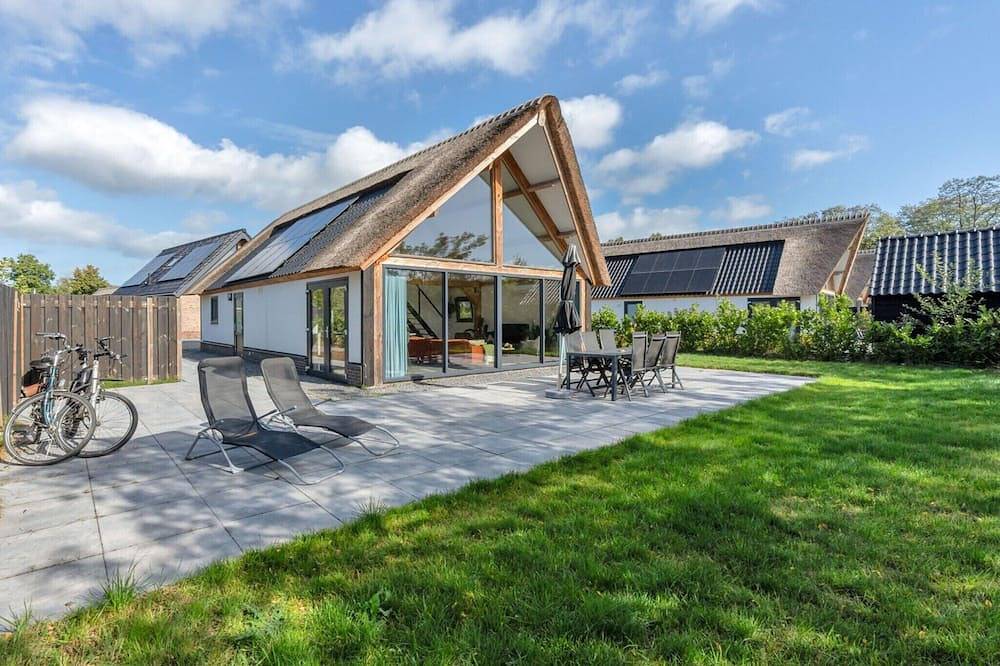Luxuriöses Ferienhaus mit Reetdach für maximal 6 Personen in Baarle-Nassau, Nordbrabant