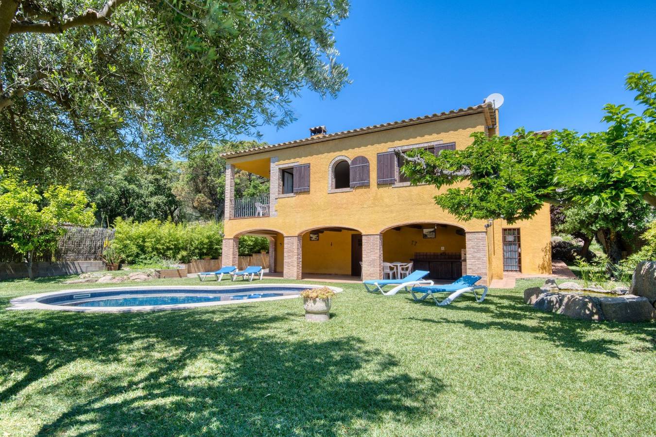 Villa els ocells – Ruhiges Haus mit Pool und schönem Garten in Mas Ambros, Calonge