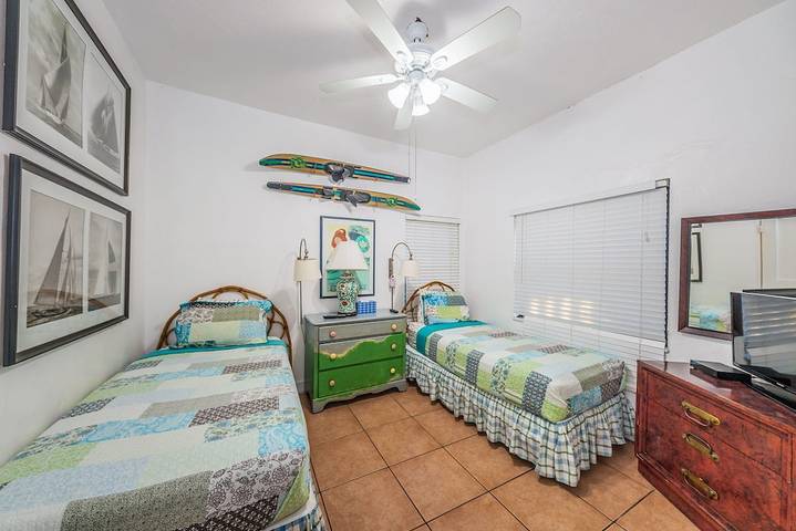 Vacation house for 10 people, with terrace in Indian Rocks Beach