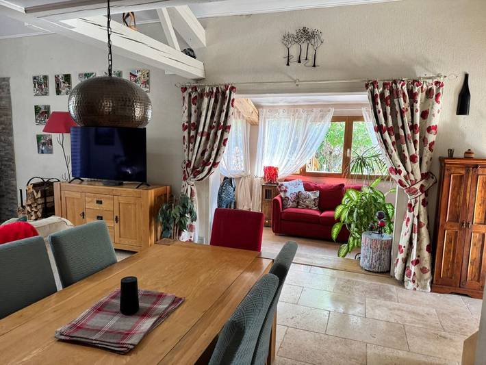 Location de vacances pour 6 personnes, avec terrasse ainsi que piscine et jardin, animaux acceptés à Roquebrun - 3