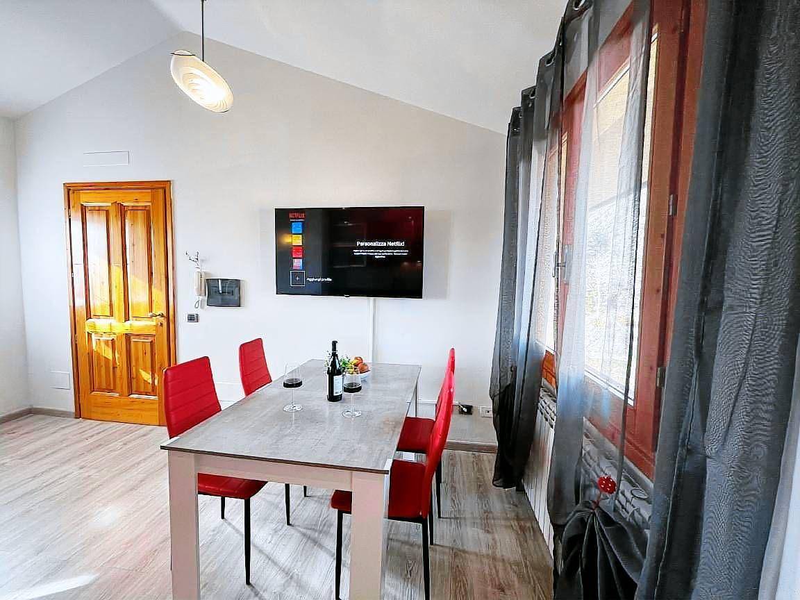 Ganze Ferienwohnung, Penthouse Castiglio bei Holiday World in Lamporecchio, Pistoia Provinz