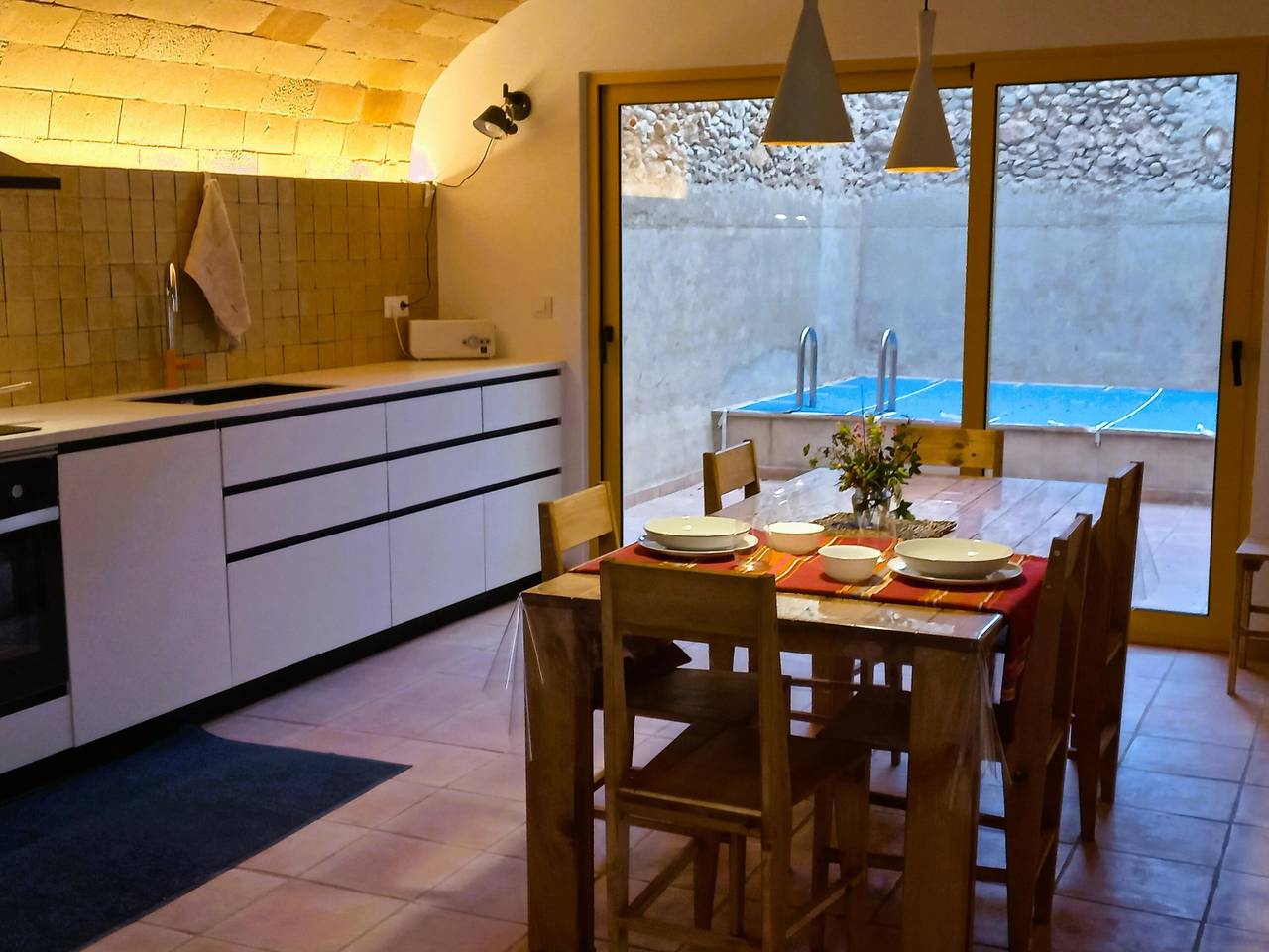 Casa Groga, para 6 personas, pequeña piscina privada, chimenea, wifi, A/A,  . . . in La Armentera, Alt Empordà