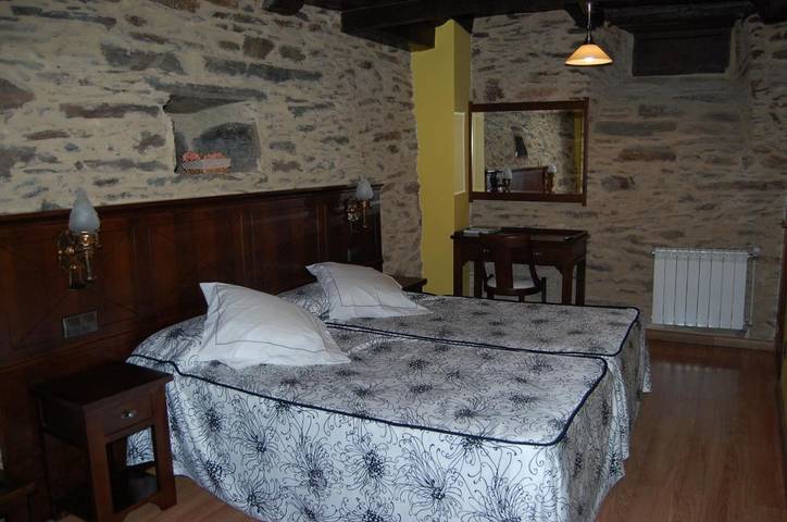 Casa rural para 2 personas, con Terraza y Jardín en Villarino de Conso - 3