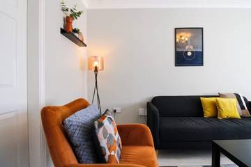Holiday Rental for 7 People in Milton Keynes, South East England, Photo 3