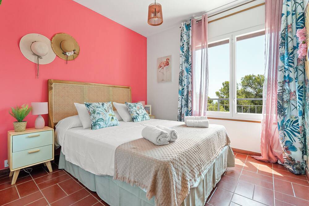 Stylish house with sea views in Bellamar - creative, relaxed & close to the beach in Casteldefels, Bajo Llobregat