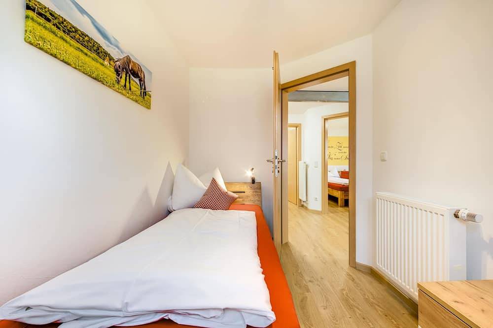 Ganze Wohnung, Gemütliche Ferienwohnung \"Morgenrot\" (50 qm) mit Liegewiese zur alleinigen Nutzung. in Burglengenfeld, Ostbayern