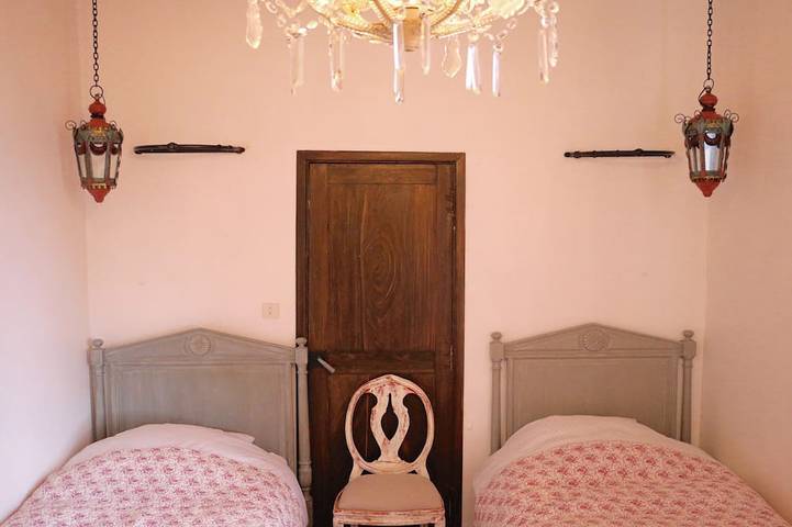 Location de vacances pour 15 personnes, avec piscine, animaux acceptés à Issus (homonymie) - 4